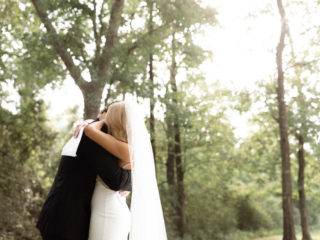 Peyton & Derek (Photography: Valerie Thompson Photography)