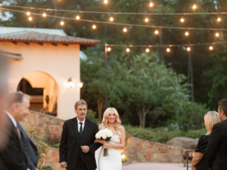 Peyton & Derek (Photography: Valerie Thompson Photography)