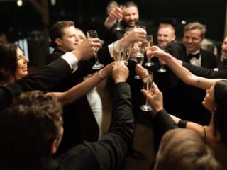 Peyton & Derek (Photography: Valerie Thompson Photography)