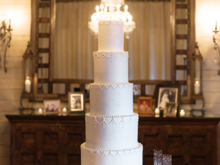 Peyton & Derek (Photography: Valerie Thompson Photography)