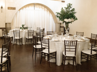 Peyton & Derek (Photography: Valerie Thompson Photography)