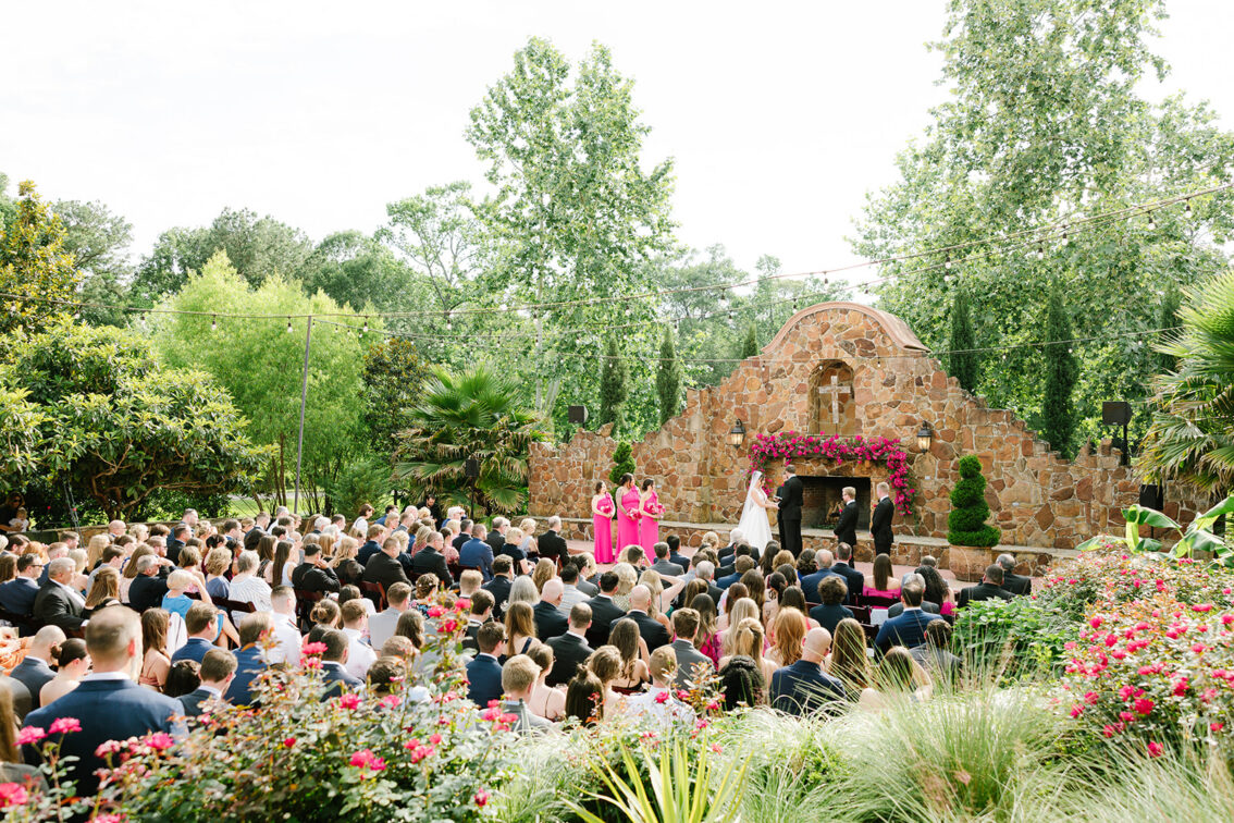 (Photo courtesy of Veil &amp; Vow Photography)